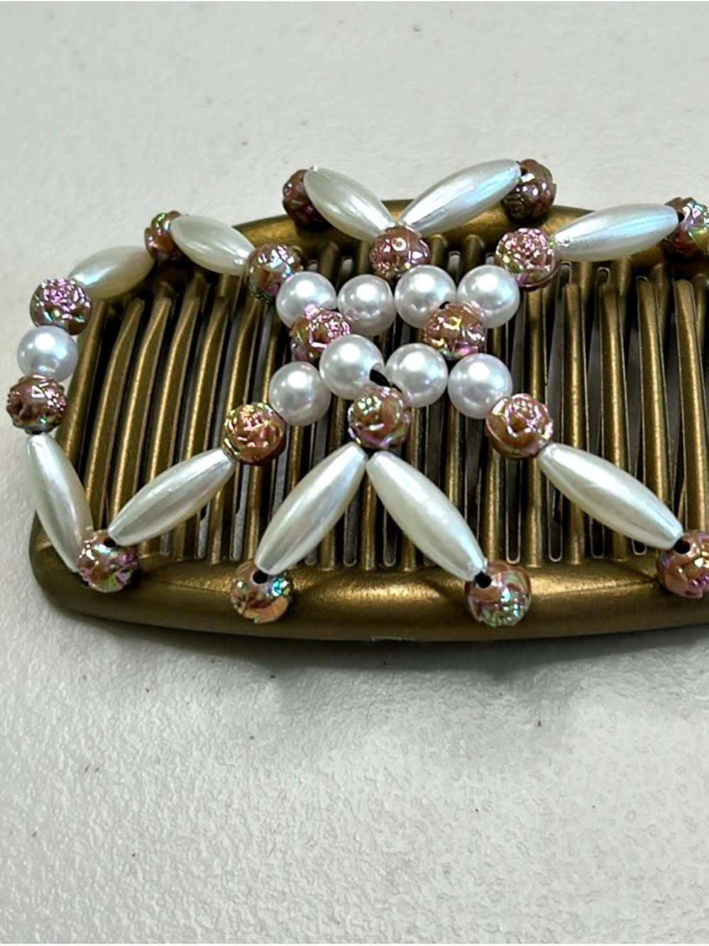 Hair Magic Double Stretch Beaded Hair Comb Brown & White